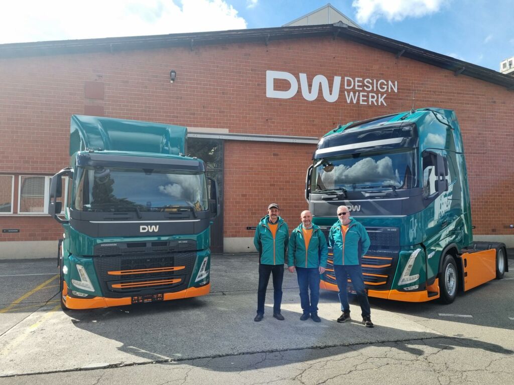 Designwerk Lowliner handover to Elflein