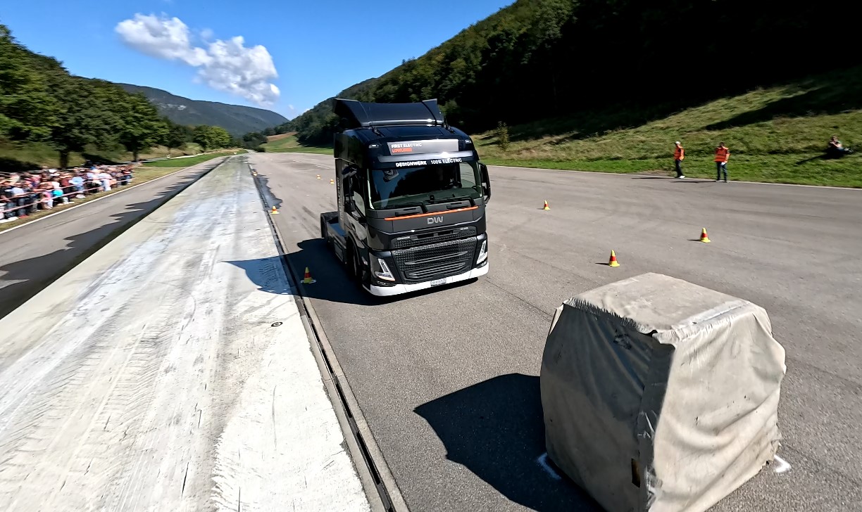 Designwerk E-KW im Praxistest AEBS