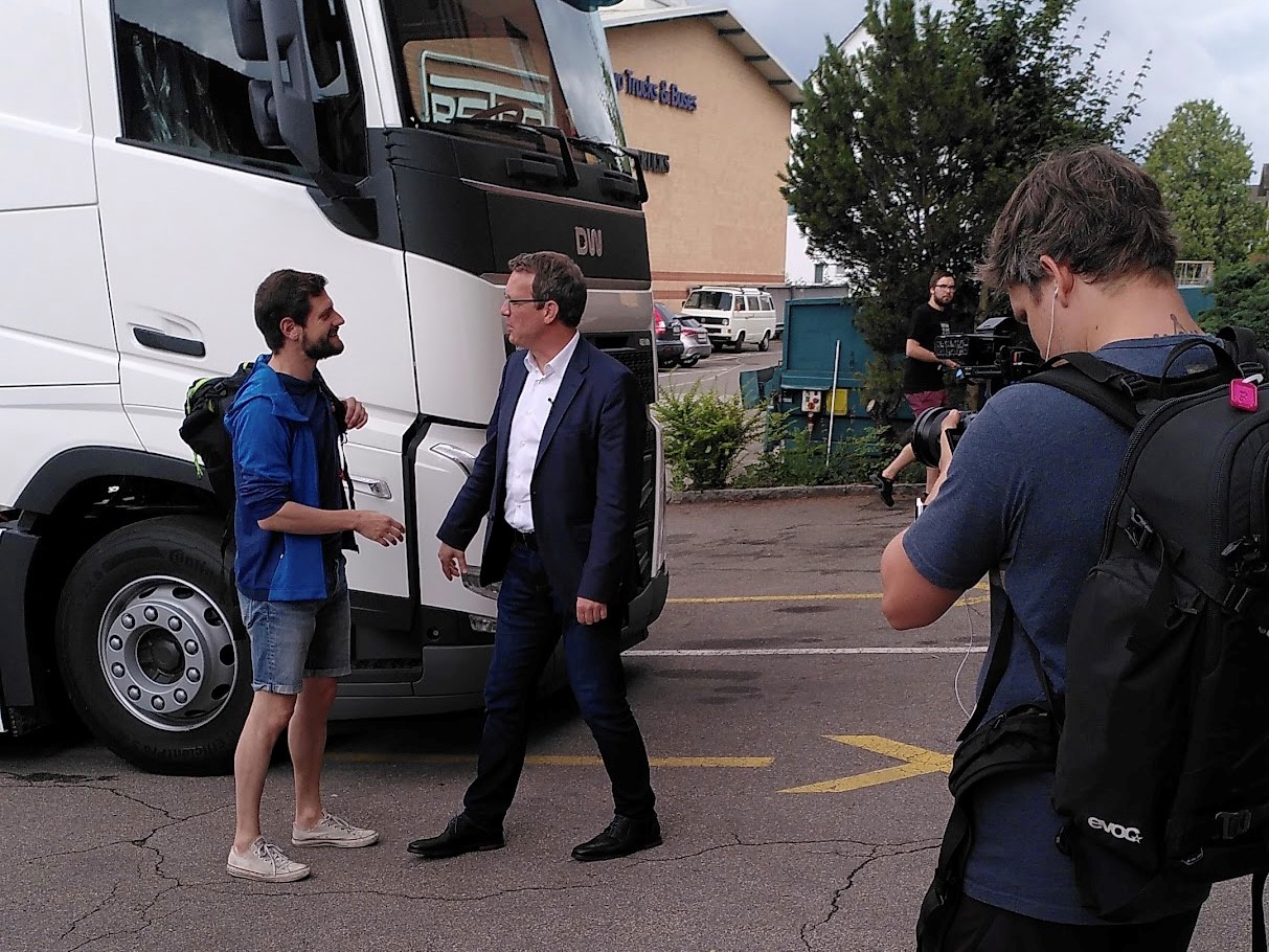 Dominik Unter Strom Elektrischer Lkw Tv Beitrag Blog Designwerk 1