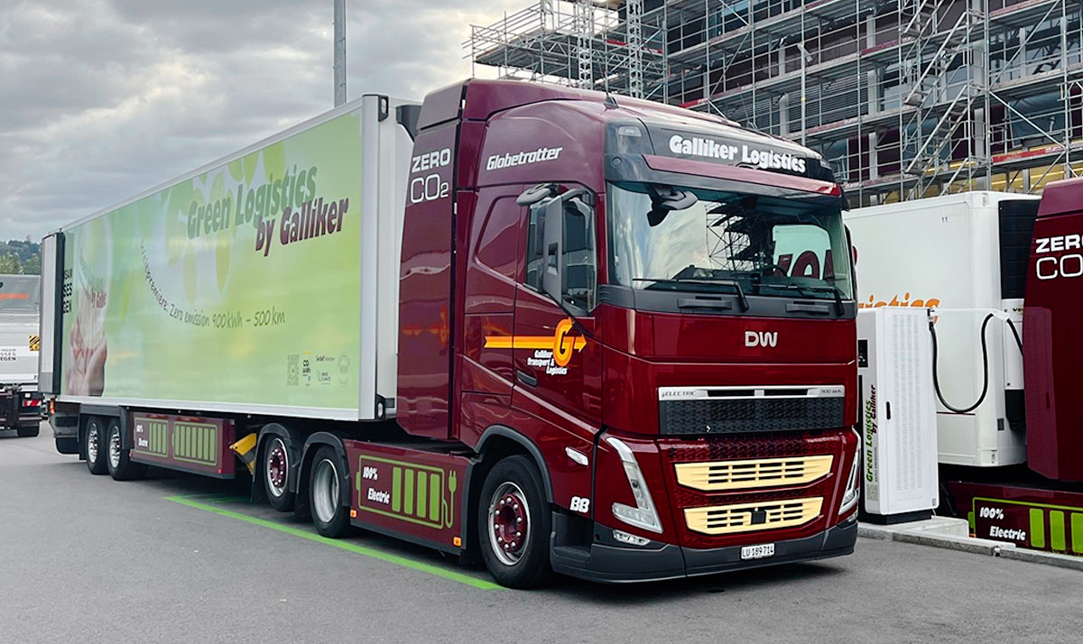 Elektrolastwagen HIGH CAB Semi 6x2T 900E Galliker Transport AG