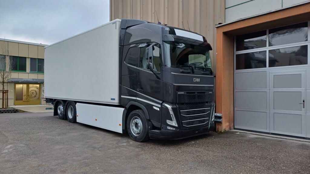 Designwerk HIGH CAB Logistics 6x2R 750E