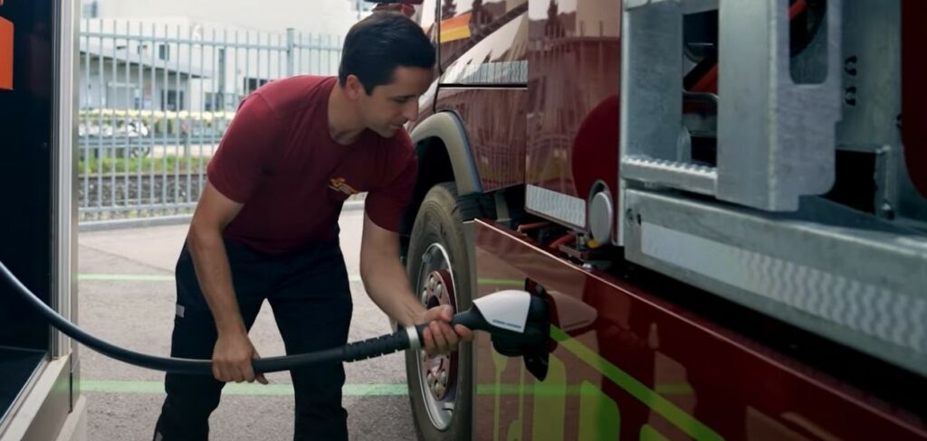 Schnellladen mit Mega Charching Syytem