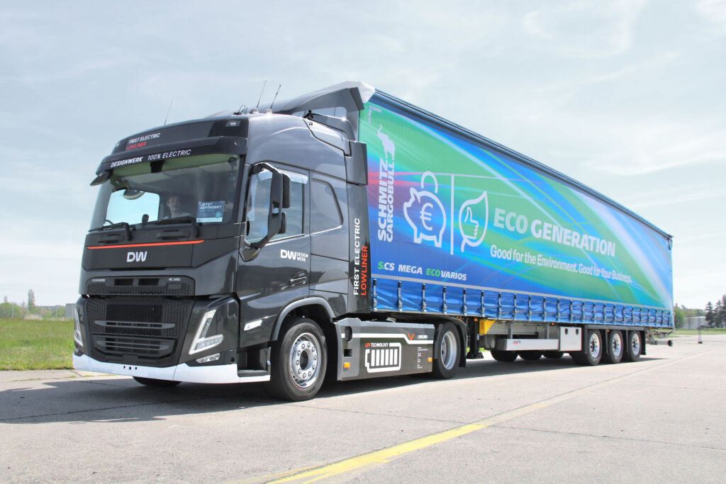 Designwerk MID CAB Semi Lowliner 4x2T 340E