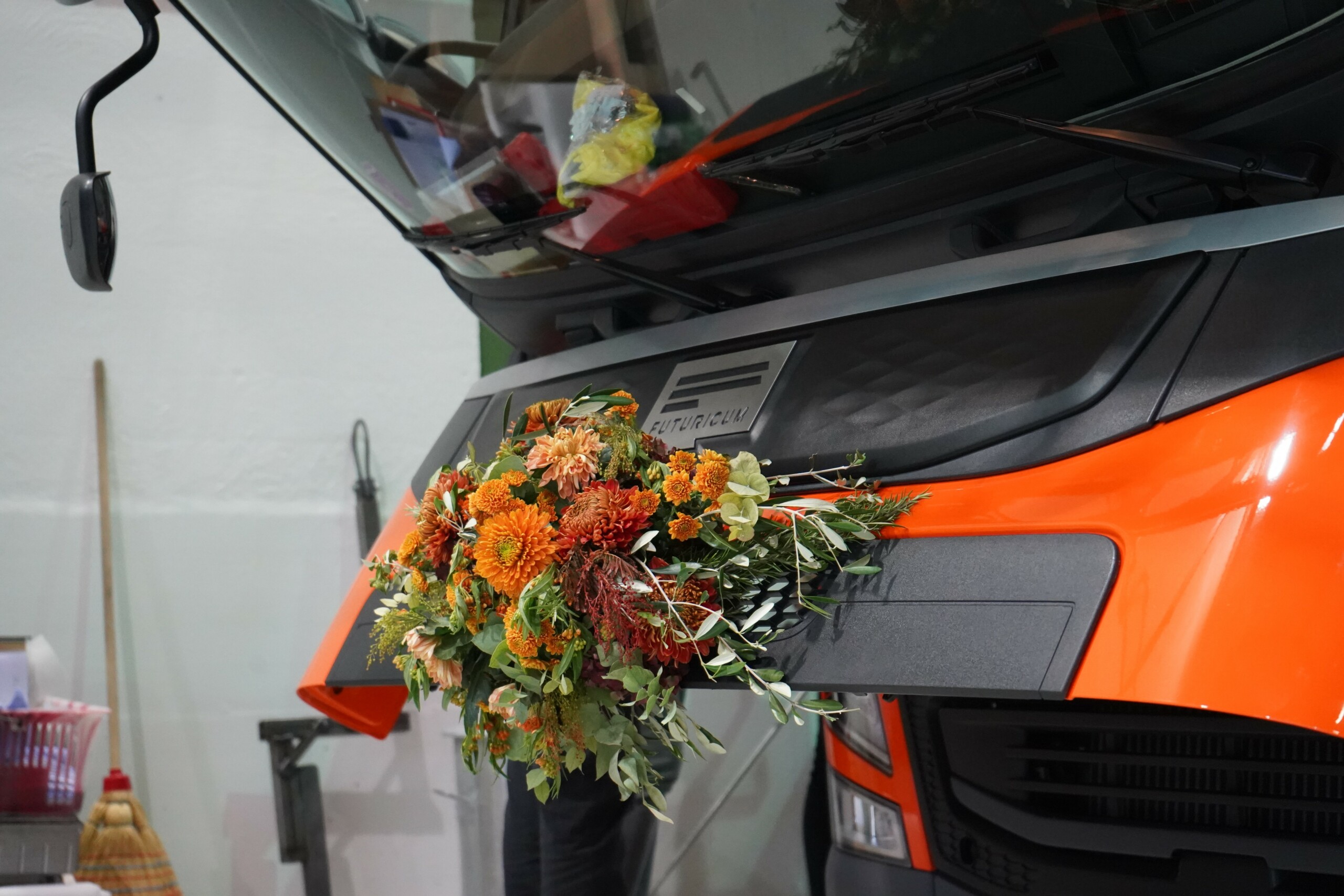 Elektrisches Muellsammelfahrzeug Stadt Basel Pressemitteilung Designwerk Scaled