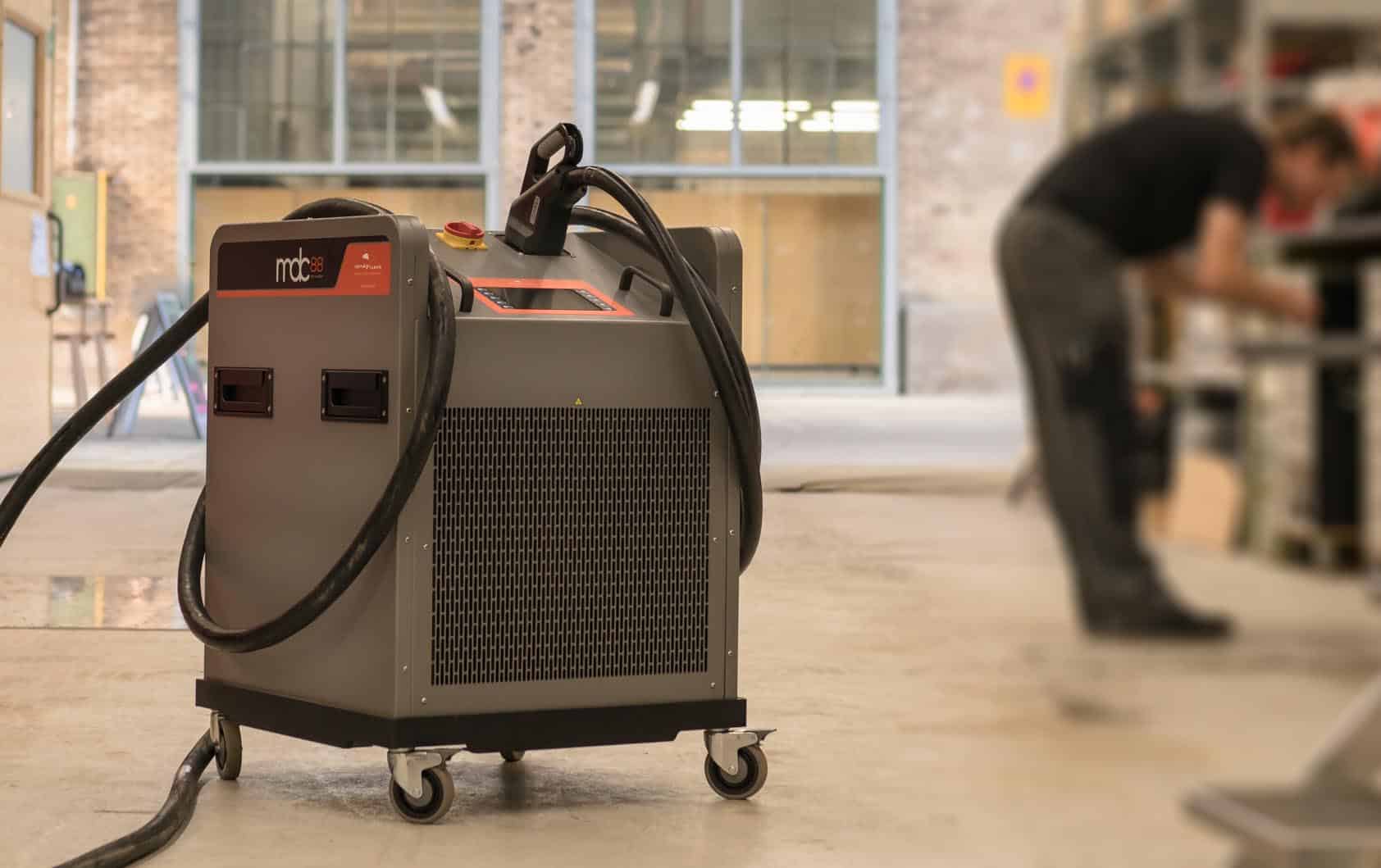 Mobiles Schnellladegeraet Elektrofahrzeuge Mdc88 Pressemitteilung Designwerk